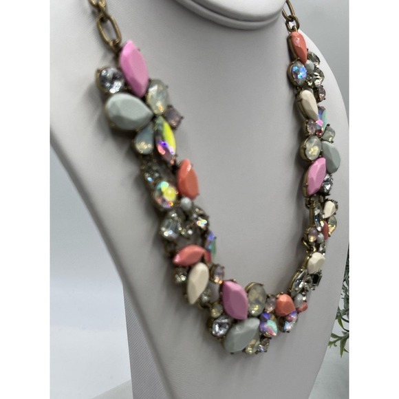 J. Crew Pink Coral Cream Opalescent Glowing Rhinestone‎ Statement Necklace - Picture 7 of 15